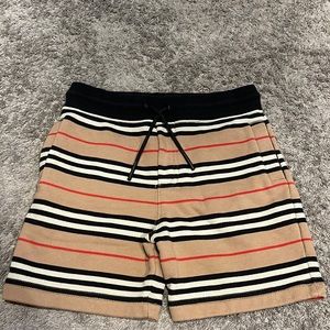 Burberry boys knit shorts